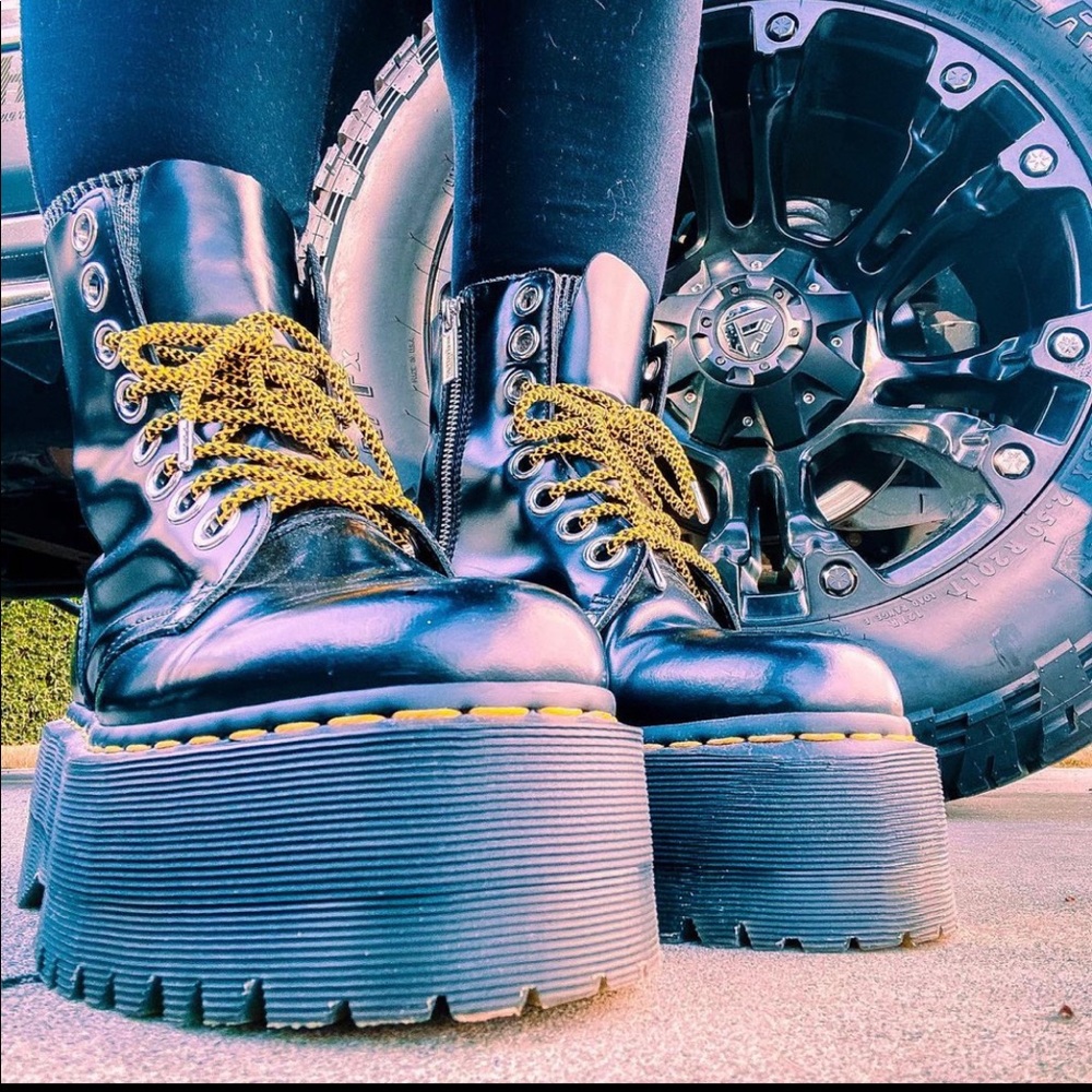 Dr. Martens Jadon Max Platforms Size 7 Black